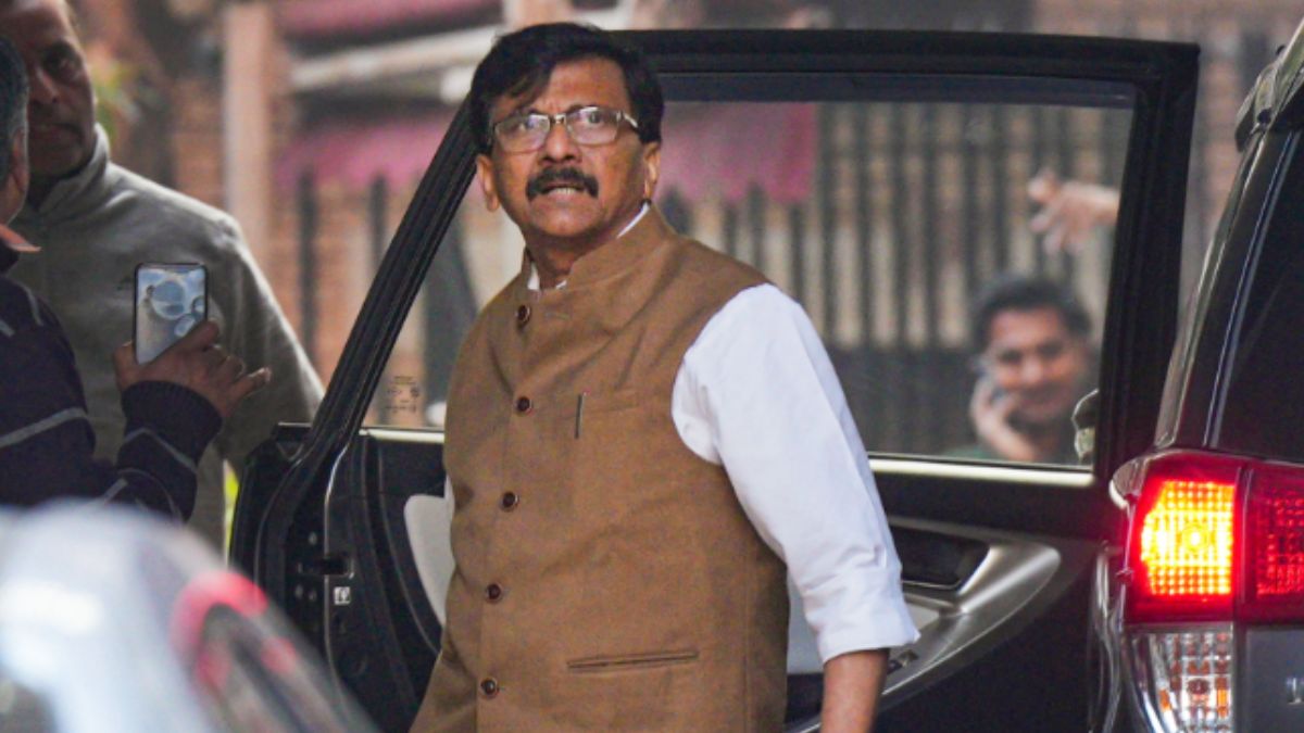 Privilege breach motion sent to Rajya Sabha against Sanjay Raut over his controversial statement । संजय राउत के खिलाफ राज्यसभा को भेजा गया विशेषाधिकार हनन का प्रस्ताव, विधानमंडल को बोला था ‘चोर मंडली’