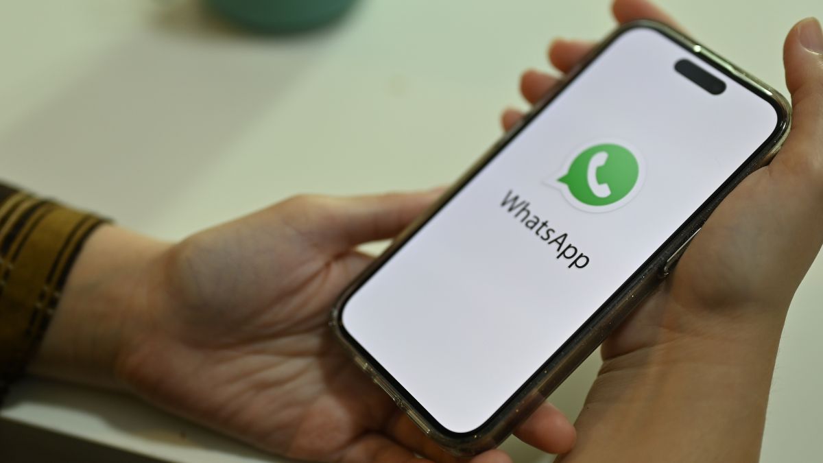 Now run WhatsApp of the same number in 4 places, know this way