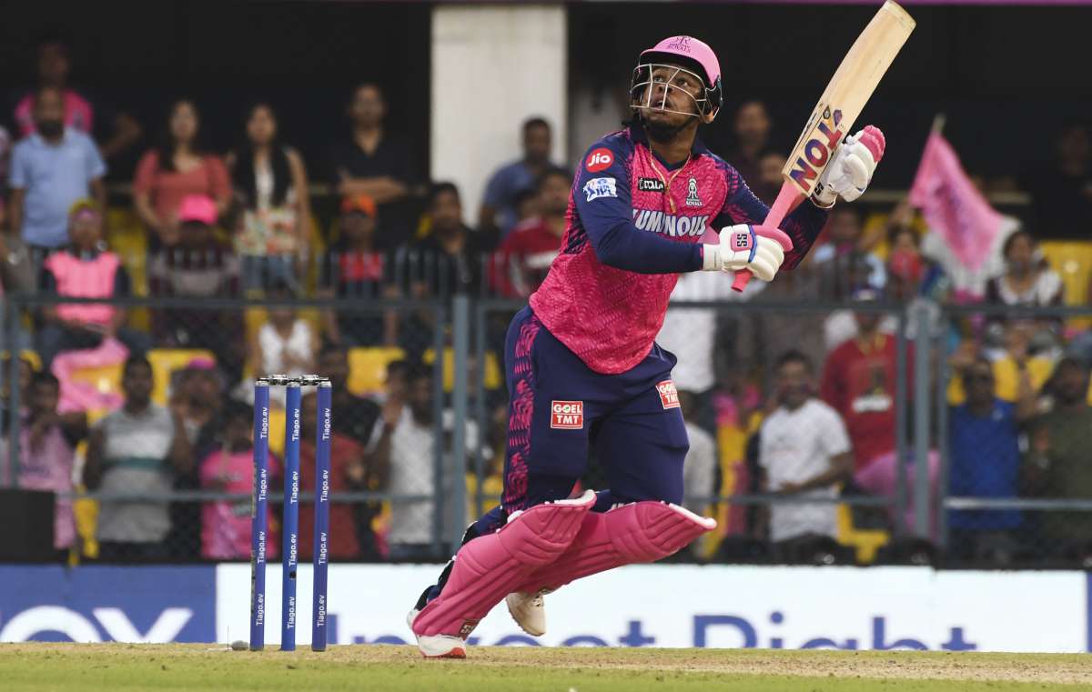 GT vs RR Live updates and score gujarat titans vs rajasthan royals sanju samson hardik pandya । राजस्थान रॉयल्स ने रोमांचक मैच में गुजरात को दी पटखनी, शिमरोन हेटमयार ने किया कमाल