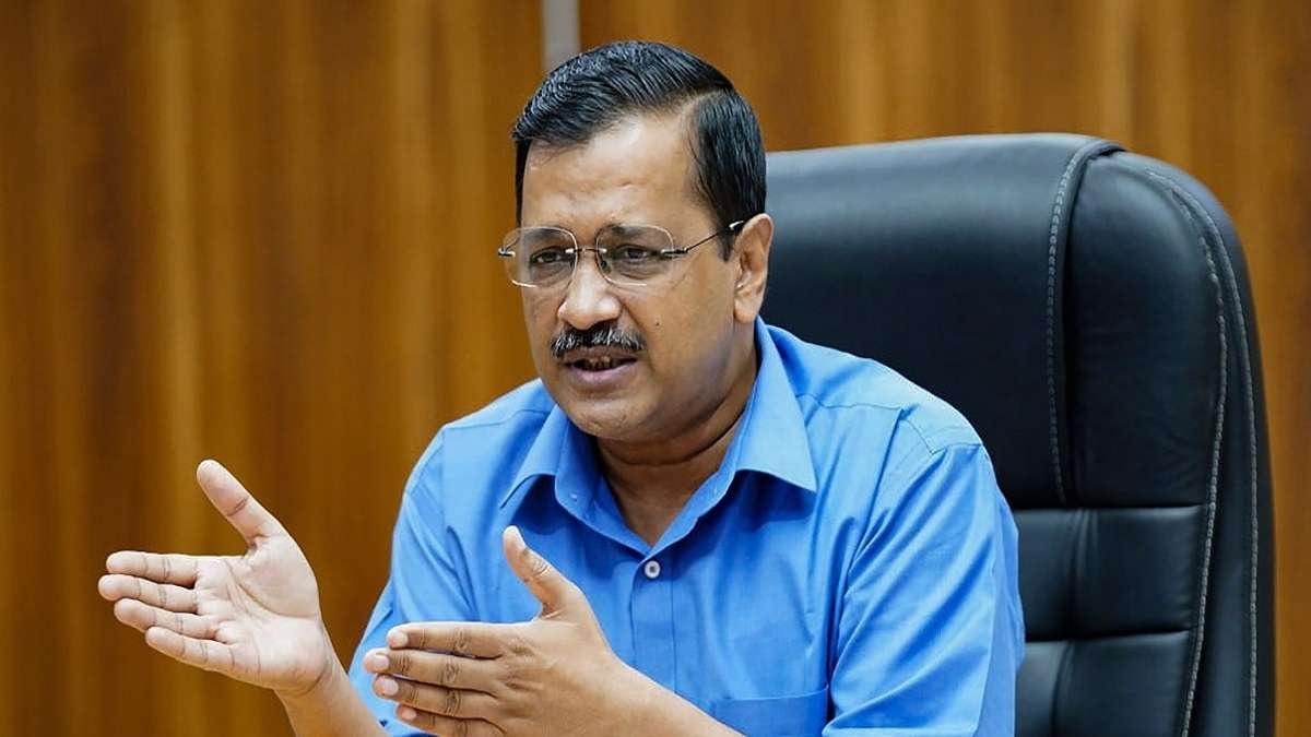 Delhi: CM Kejriwal came out of CBI office, questioned for more than 9 hours