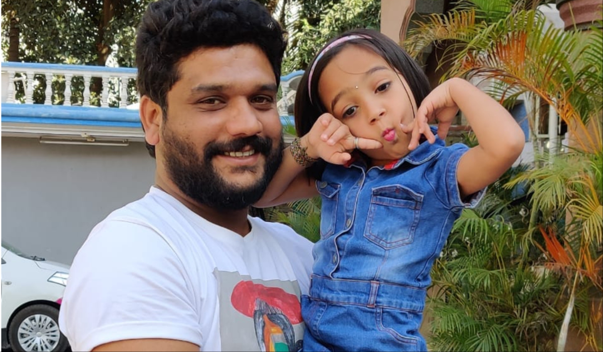 kannada tv actor Sampath J Ram dies by at 35 suicide due to financial crunch Weeds in Tollywood टॉलीवुड में छाया मातम, टीवी एक्टर Sampath J Ram ने पैसों की तंगी के चलते किया सुसाइड
