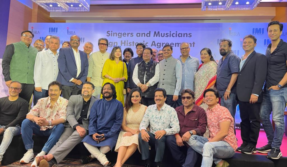 Mohammed Rafi Kishore Kumar will get posthumous royalty other singers will get bumper benefit मोहम्मद रफी और किशोर कुमार को मरणोपरांत मिलेगी रॉयल्टी, बाकी सिंगर्स को भी होगा फायदा, ये है पूरा मामला