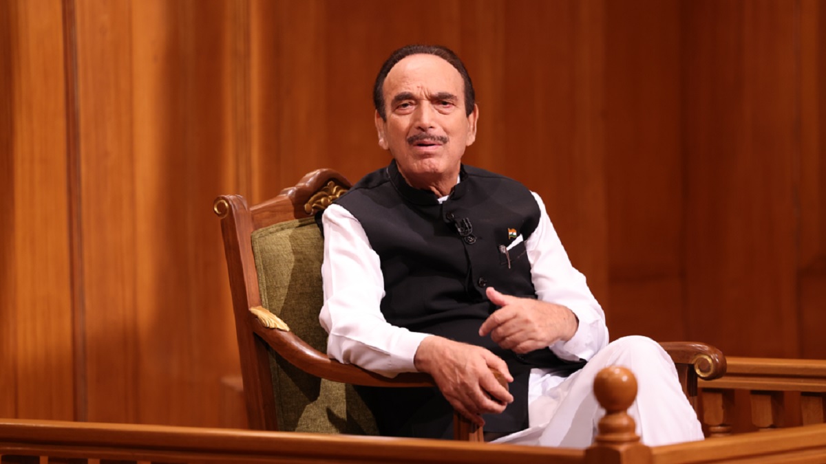 Who stopped Priyanka Gandhi from entering politics?  Ghulam Nabi Azad told the whole thing