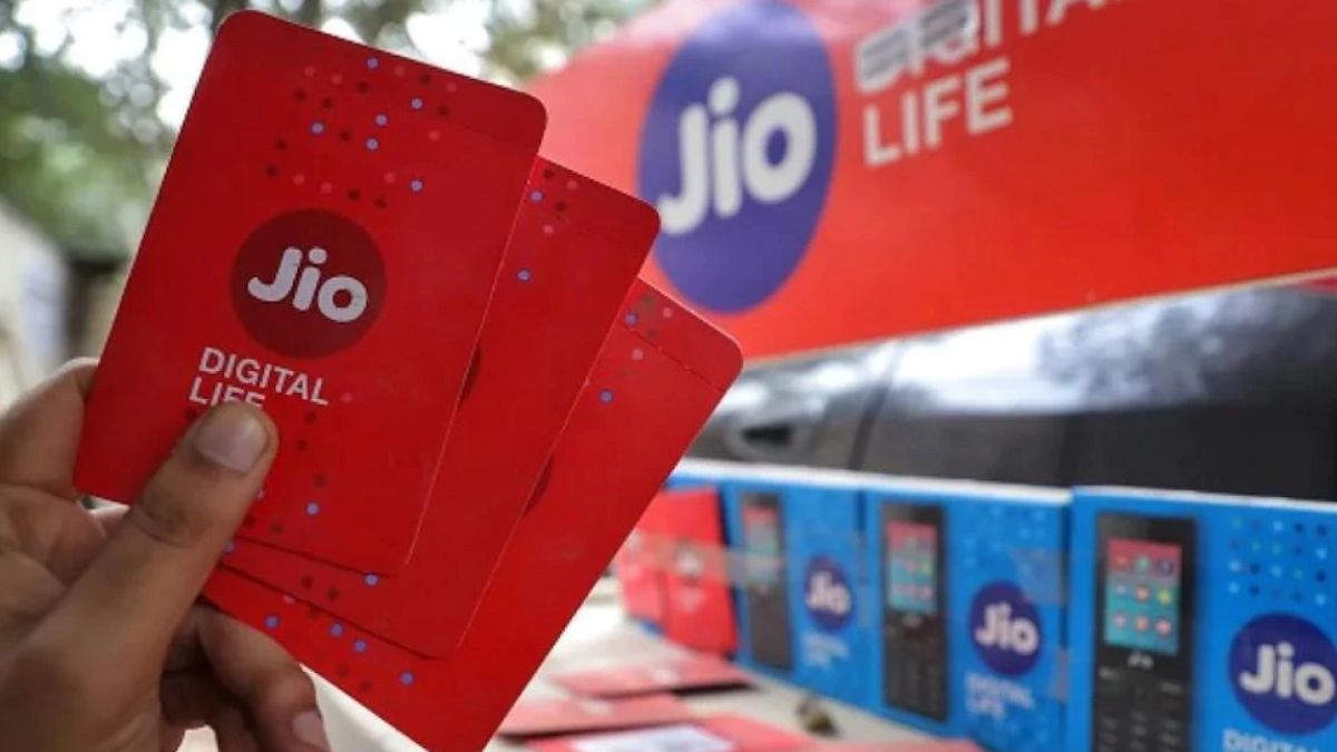 Balle-balle of Jio users!  Get Unlimited Calling for just Rs 152 for 28 days along with data