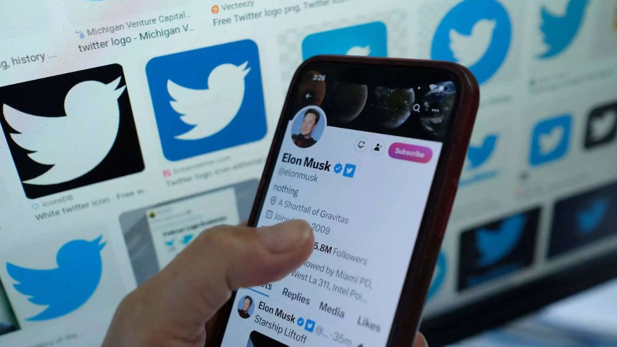 how to get back blue tick in twitter know full process MS dhoni gautam Adani virat kohli yogi adityanath blue tick removed । ट्विटर पर ऐसे ले सकते हैं ब्लू टिक मार्क, जानें मंथली फीस और फुल प्रॉसेस