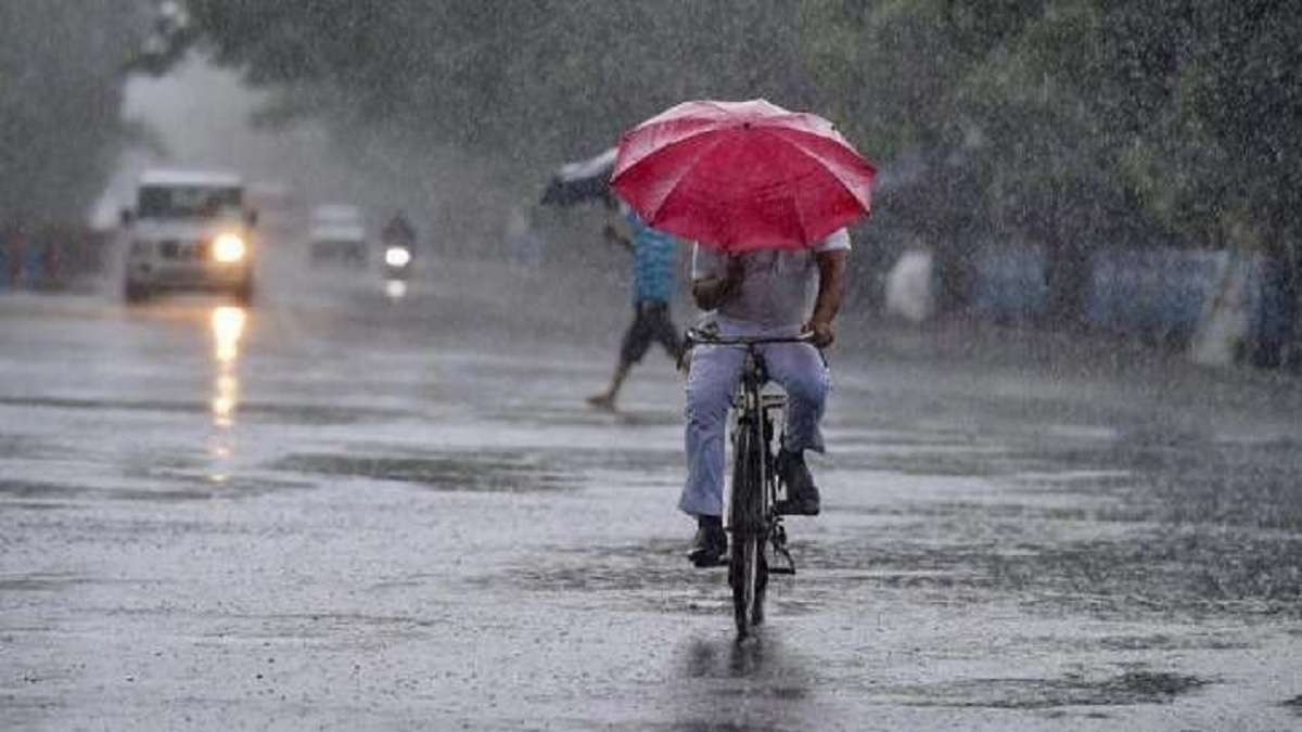 weather update today imd alert rain and thundershowers in delhi ncr  heatwave in bihar up । दिल्ली-NCR सहित कुछ राज्यों में बरसेंगे बादल,  बिहार-यूपी में चलेगी हीटवेव, जानिए कैसा ...