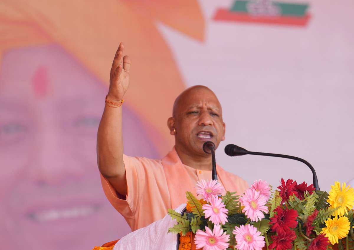 Good News for Uttar Pradesh government employees pensioners Yogi govt has hiked dearness allowance by four percent