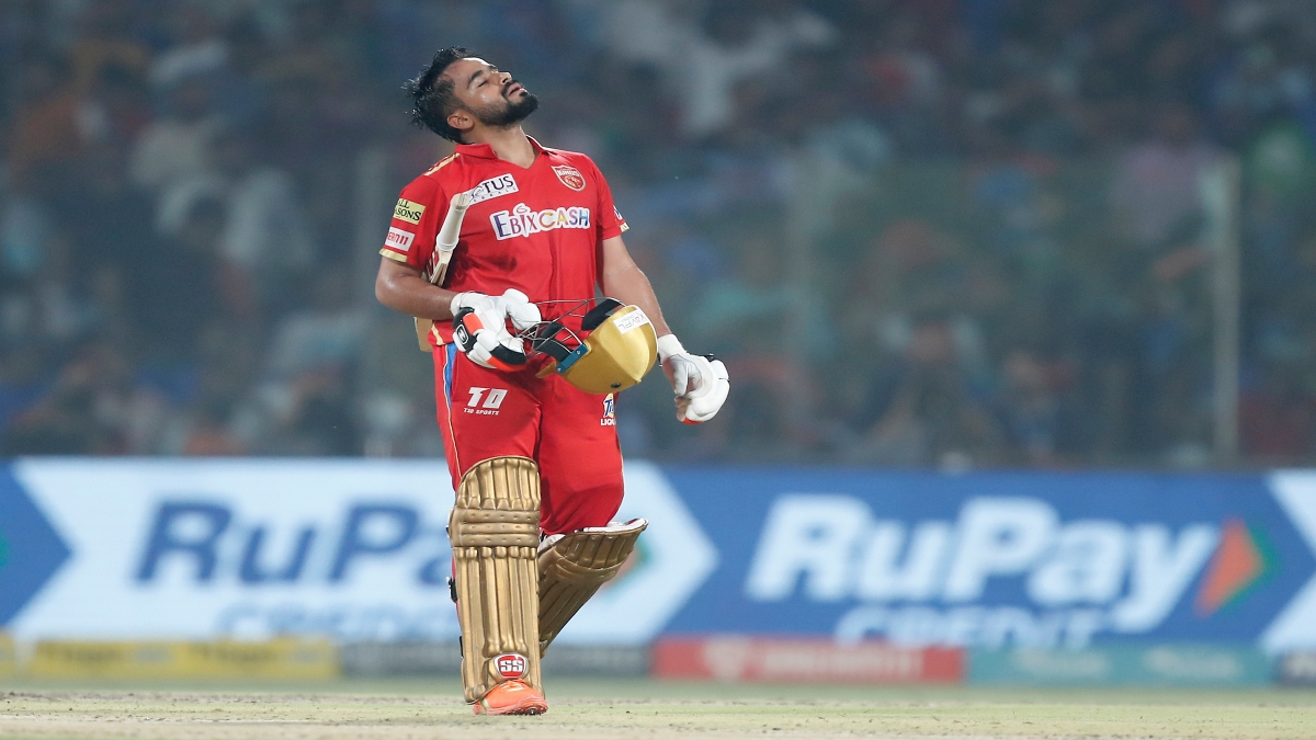 Punjab Kings opener Prabhsimran Singh scored an IPL century at the age of 22 against Delhi Capitals | IPL 2023 में 22 साल के इस युवा खिलाड़ी ने ठोका शतक, एक ही झटके में कई रिकॉर्ड किए चकनाचूर