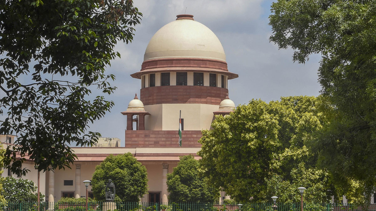 supreme court verdict delhi aap govt plea seeking right of transfer posting of officers । दिल्ली में कौन करेगा ट्रांसफर-पोस्टिंग? आज आएगा सुप्रीम कोर्ट का फैसला