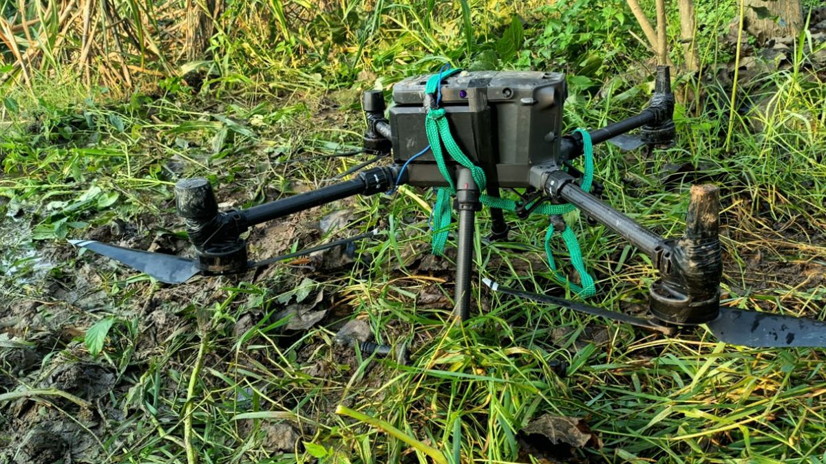 BSF shot down fourth drone on Punjab international border in two days, BSF ने दो दिनों में पंजाब अंतरराष्ट्रीय सीमा पर मार गिराया चौथा ड्रोन, ड्रग और हथियारों की तस्करी कर रहा पाकिस्तान