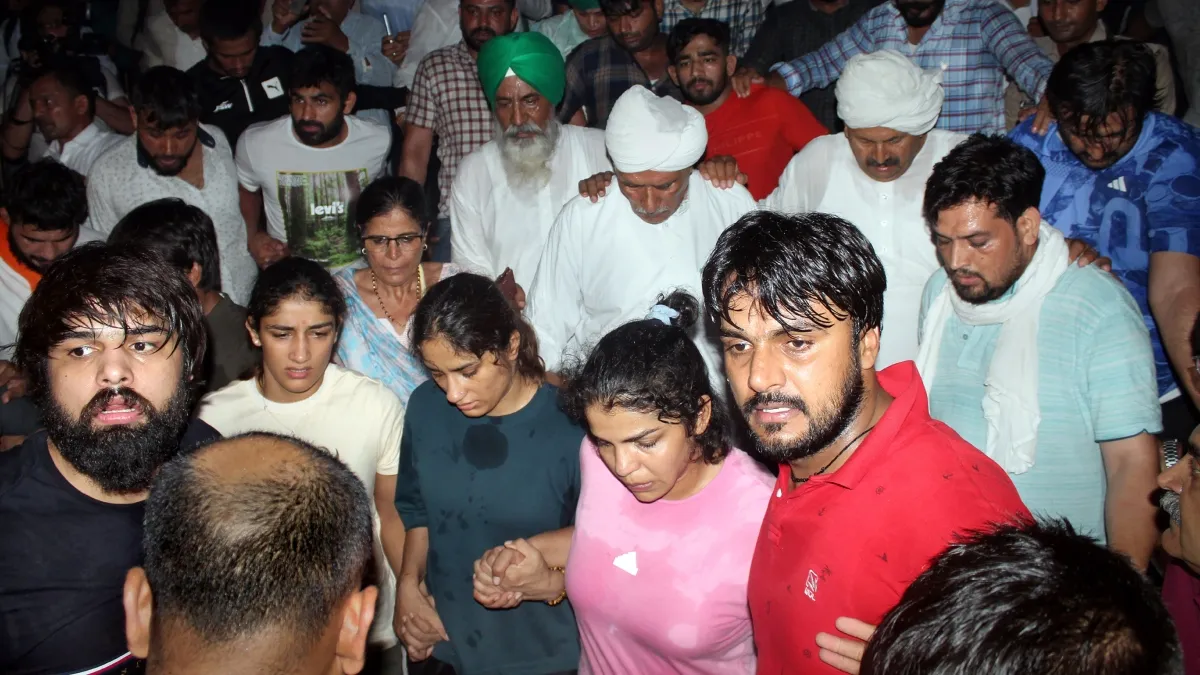 पहलवानों ने सरकार को दिया 5 दिन का अल्टीमेटम, तब तक नहीं बहाएंगे मेडल हरिद्वार पहुंचे भारतीय पहलवान- India TV Hindi