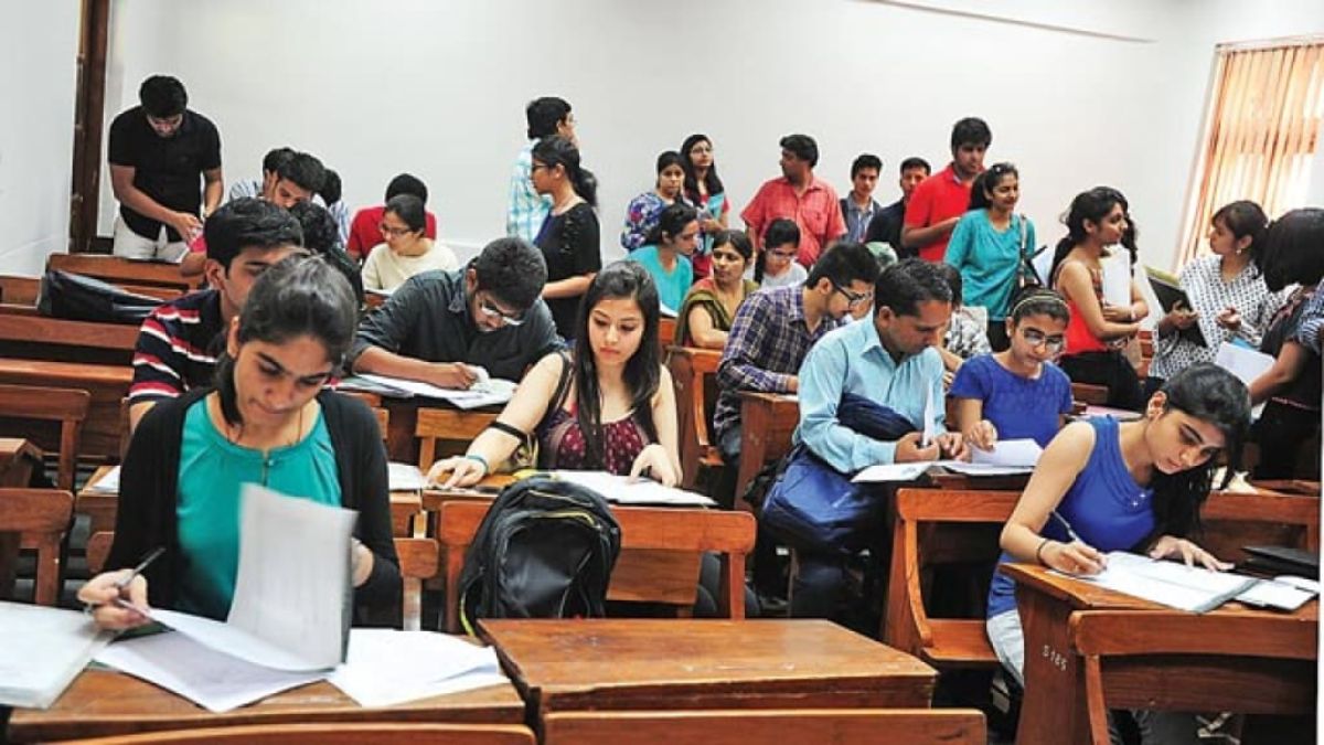 How many boys and how many girls in JEE Advanced top 10, here is the complete list