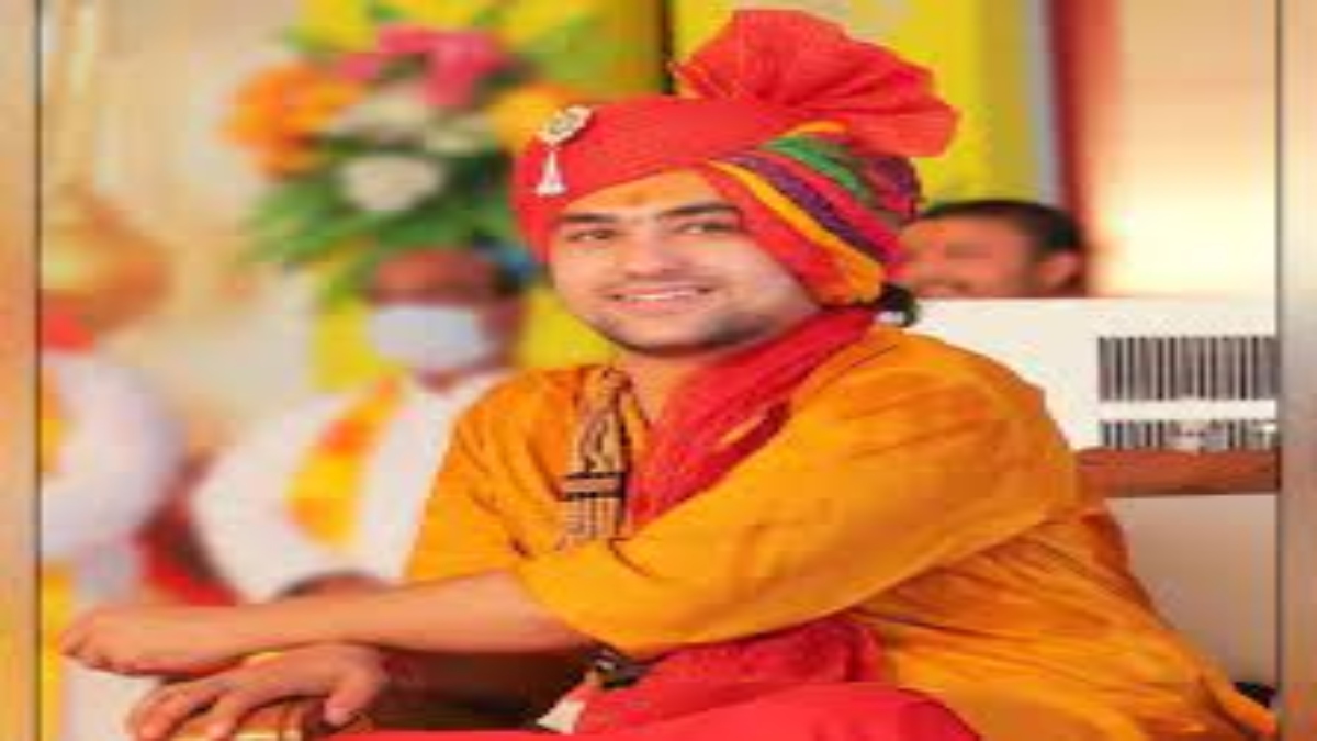 baba bageshwar acharya dhirendra shastri is doing sadhna in ekantwas big  reveal । कहां एकांतवास कर रहे हैं धीरेंद्र शास्त्री, कौन-सी साधना कर रहे  हैं बाबा बागेश्वर? किया बड़ा ...