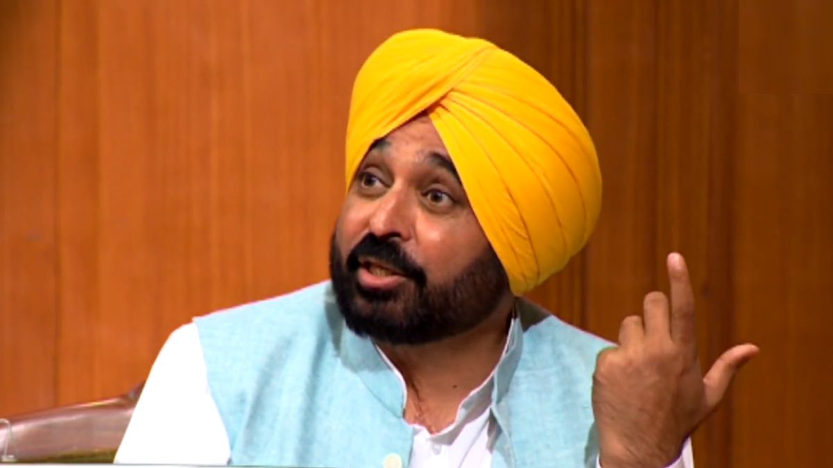 aap ki adalat bhagwant mann replies on punjab govt operating with remote control by kejriwal । केजरीवाल के रिमोट कंट्रोल से चलती है पंजाब की सरकार? भगवंत मान ने आपकी अदालत में दिया जवाब