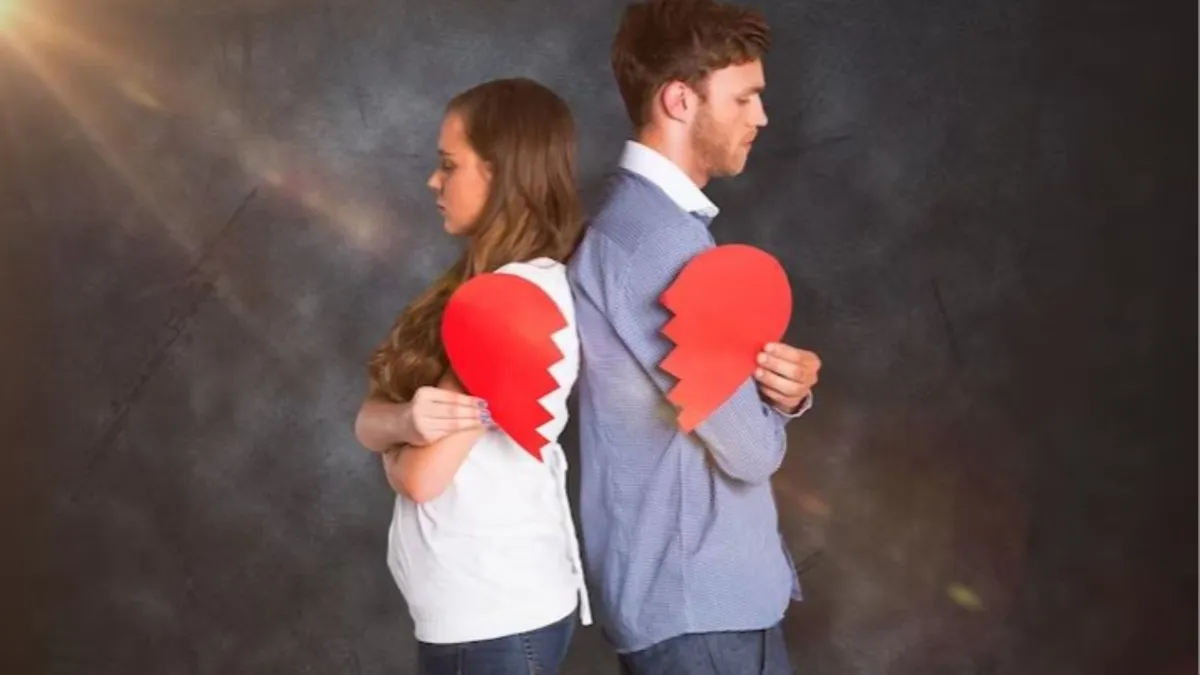 Love Horoscope 7 June 2023: 7 जून को इन राशियों को नहीं मिलेगा अपने प्रेम का साथ, रिश्तों में आ सकती है कड़वाहट Love Horoscope 7 June 2023- India TV Hindi