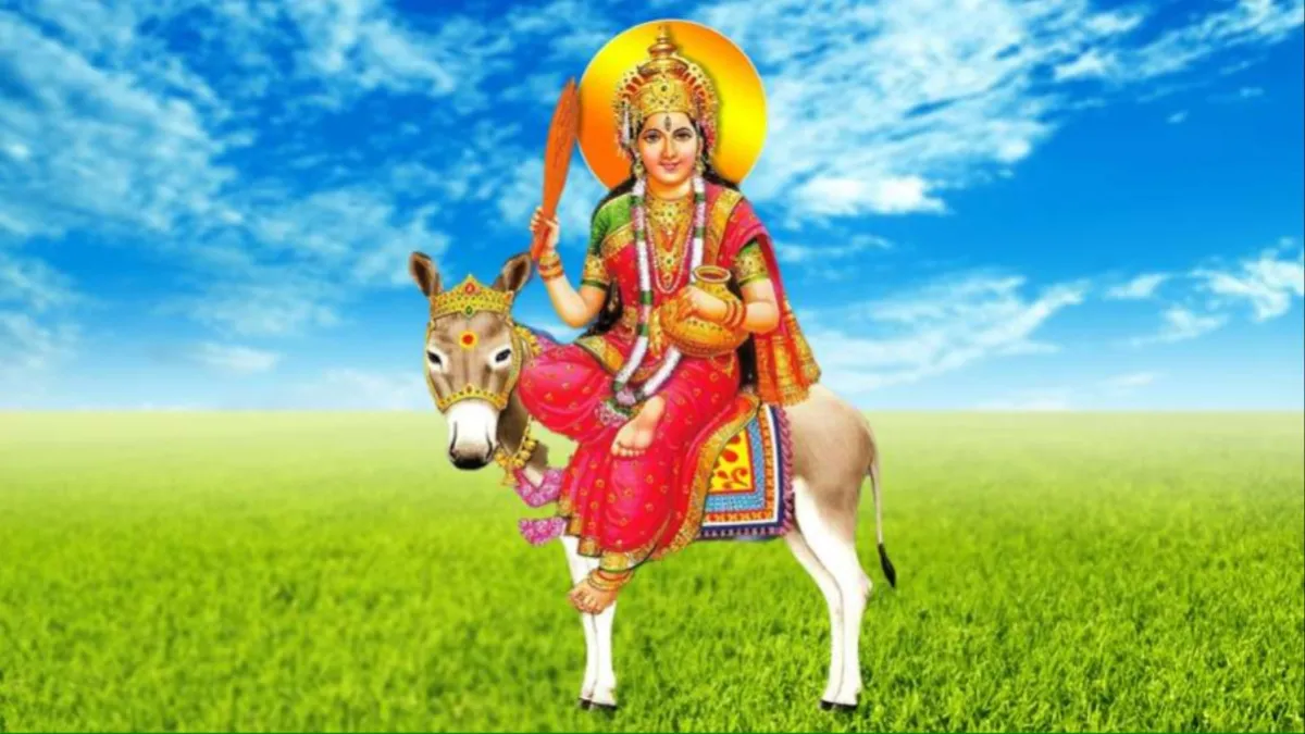 Raviwar Upay: शीतला माता के इन उपायों को करने से मिलेगी दिन दूनी रात चौगुनी तरक्की, धन-धान्य से भर जाएगा घर का भंडार Raviwar Upay- India TV Hindi