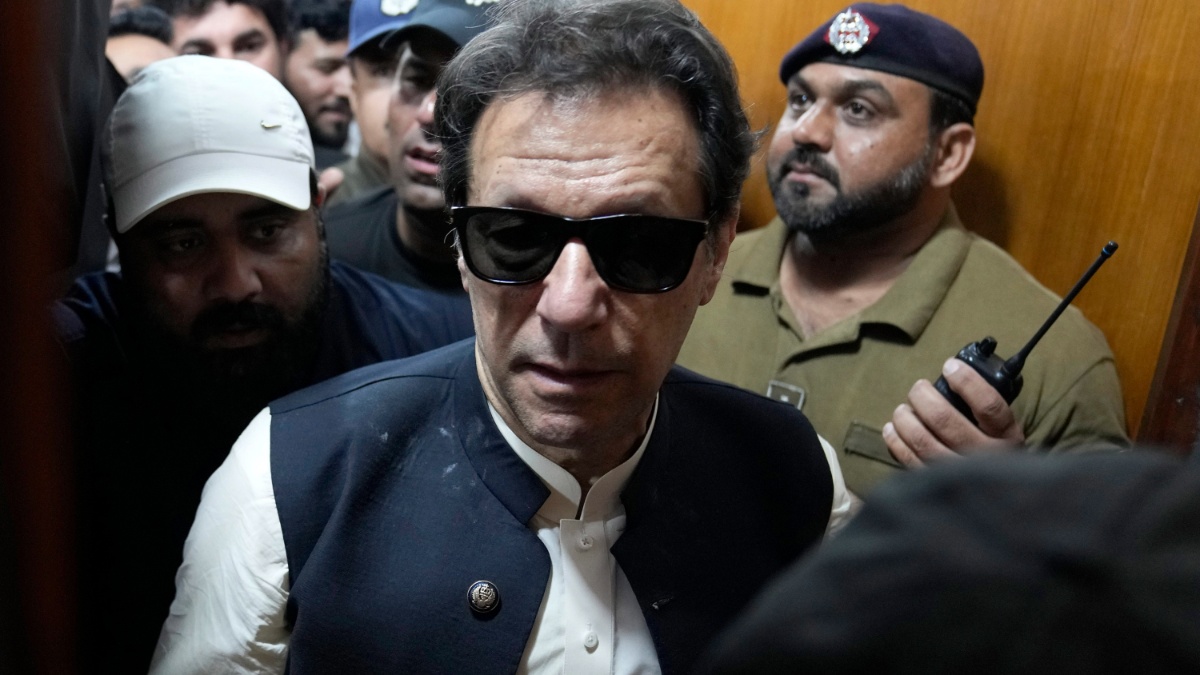 Former Pakistan PM Imran Khan gets bail again in lawyer murder case । “तारीख पर तारीख” अब भूल जाइये, यहां मिल रही “जमानत पर जमानत”; ये मामला कर देगा हैरान