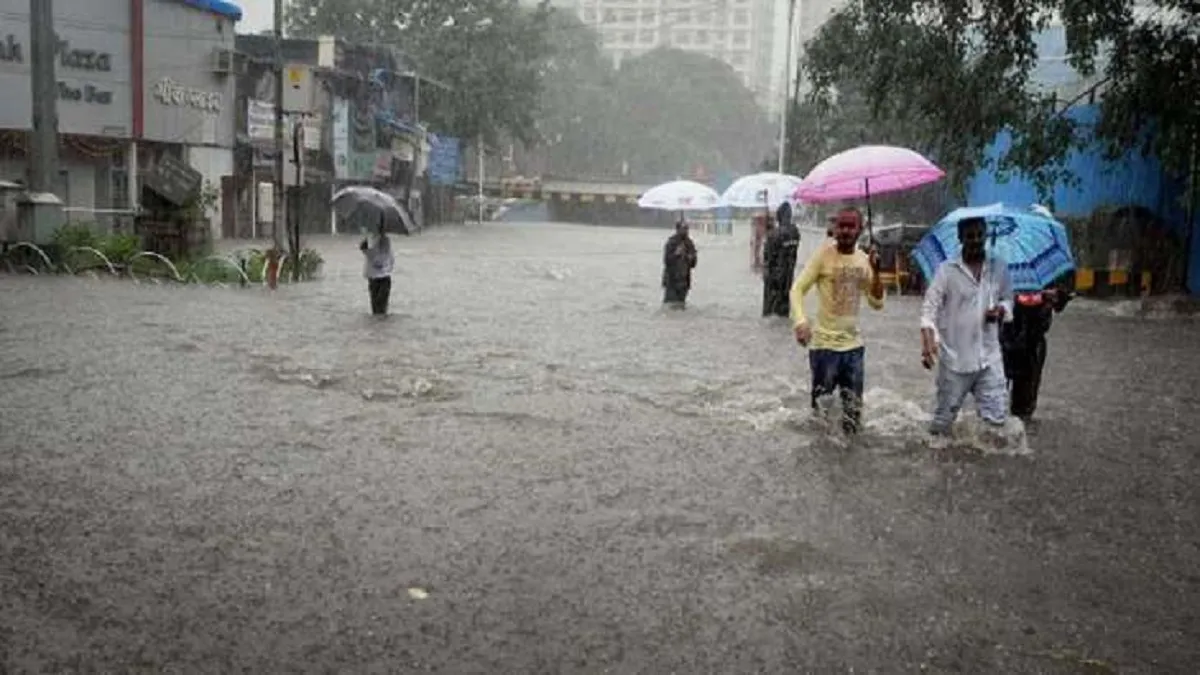 IMD Alert: भीषण तबाही मचा सकता है चक्रवाती तूफान 'बिपरजॉय'! गुजरात-महाराष्ट्र में भारी बारिश की चेतावनी severe cyclonic storm biparjoy- India TV Hindi
