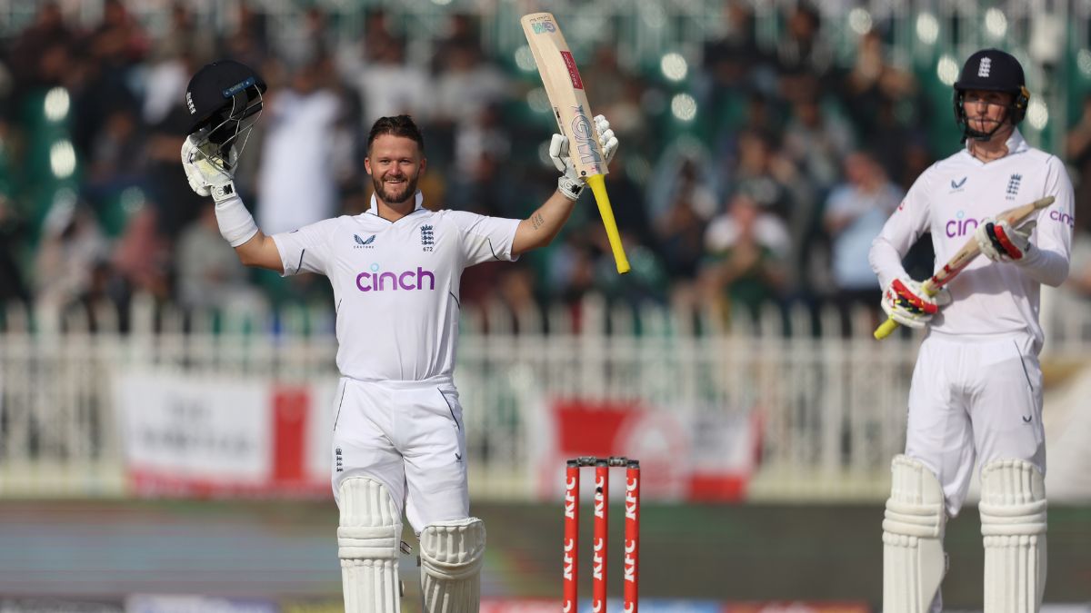 ENG vs IRE Ben Duckett and Ollie Pope made a record one scored a double century and the other scored 150 | बेन डकेट और ओली पोप ने बनाया रिकॉर्ड, एक ने जड़ा दोहरा शतक तो दूसरे ने लगाया 150