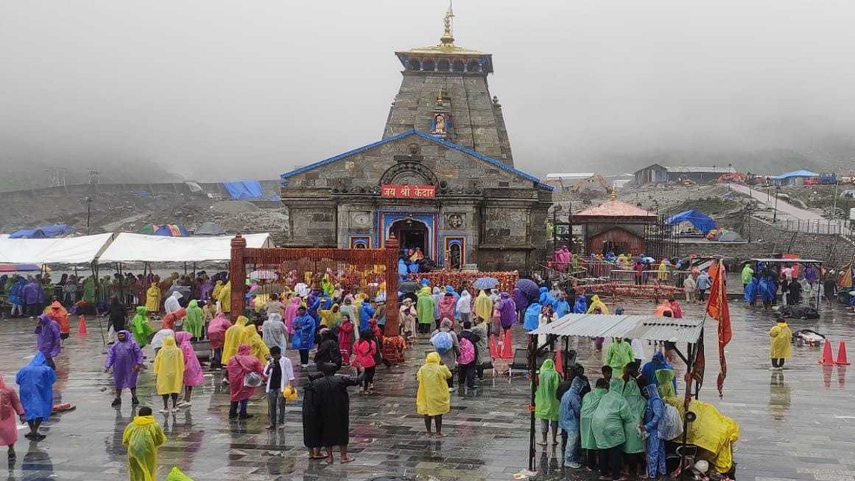 Kedarnath yatra stopped, rain became problem, 8 thousand passengers were taken to safe place