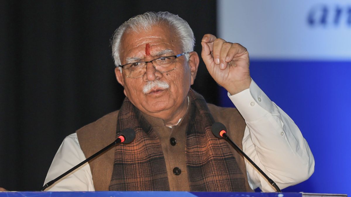 Manohar Lal Khattar Attacks Farmer Unions | खट्टर ने किसान यूनियनों पर लगाया राजनीति का आरोप