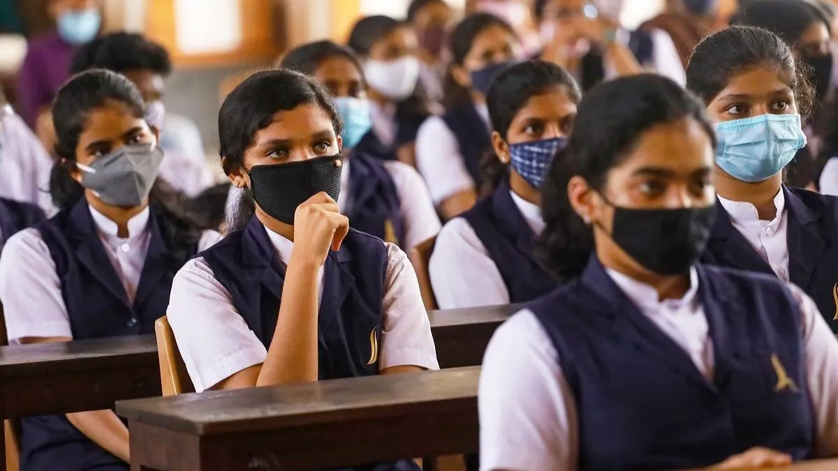 CBSE बोर्ड ने 10वीं और 12वीं के री इवैल्यूएशन और री वेरिफिकेशन रिजल्ट जारी किए, जानें कैसे करें चेक सांकेतिक फोटो- India TV Hindi