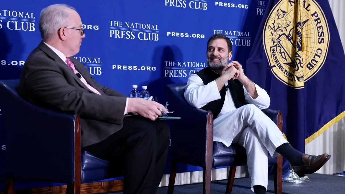 अमेरिका में राहुल गांधी ने मुस्लिम लीग को बताया सेक्युलर पार्टी, सांसदी जाने पर कही ये बात अमेरिका में राहुल गांधी ने मुस्लिम लीग को बताया सेक्युलर पार्टी, सांसदी जाने पर कही ये बात- India TV Hindi