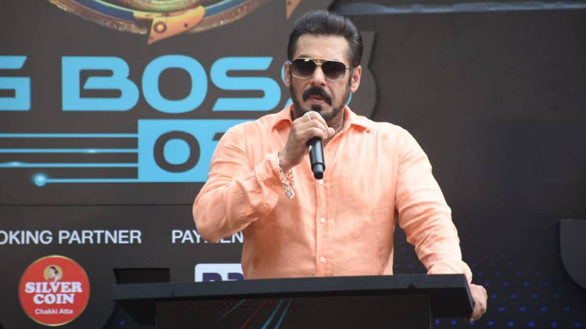 Bigg Boss OTT season 2 grand launch Show host Salman Khan grand entry to set | Bigg Boss OTT 2: ग्रैड लॉन्च के मौके पर सलमान खान ने मारी ग्रैंड एंट्री, छा गए ‘भाईजान’