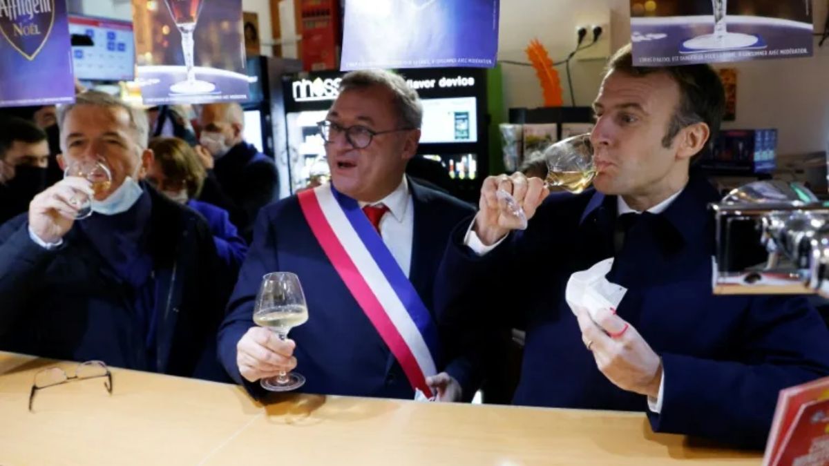 “French President Emmanuel Macron got drunk after drinking”, know what happened then?