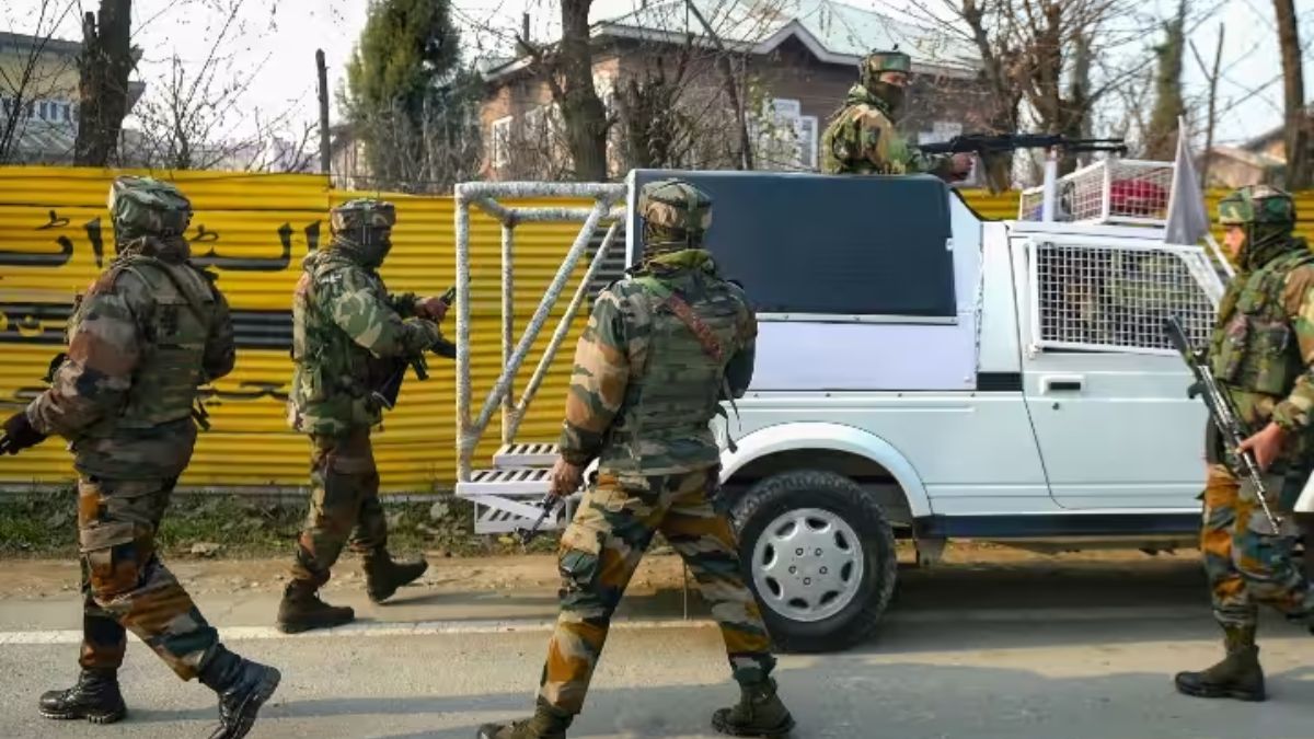 jammu kashmir terrorists fired upon two non-kashmiri labourers in Anantnag । जम्मू-कश्मीर के अनंतनाग में दो गैर कश्मीरी मजदूरों को गोली मारी, पांच दिन के अंदर दूसरा हमला