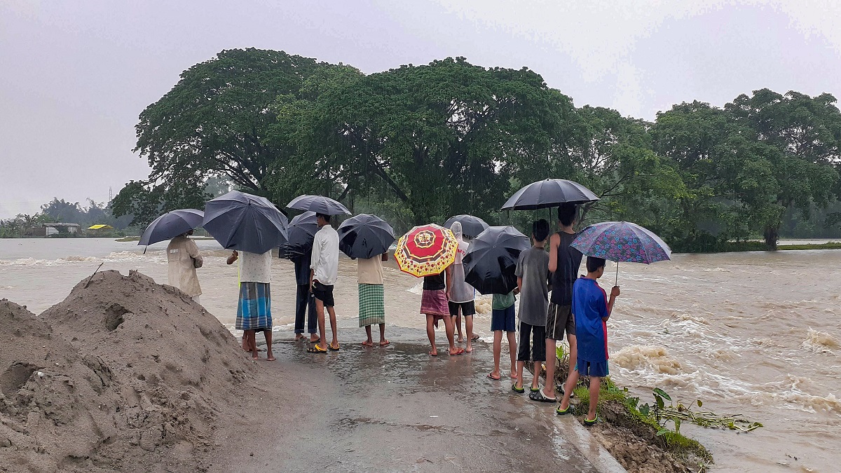 Ambala Man electrocuted while crossing waterlogged street, three bodies found floating in water । अंबाला में पानी से भरी गली में एक की करंट लगने से मौत, तीन शव बहते हुए मिले