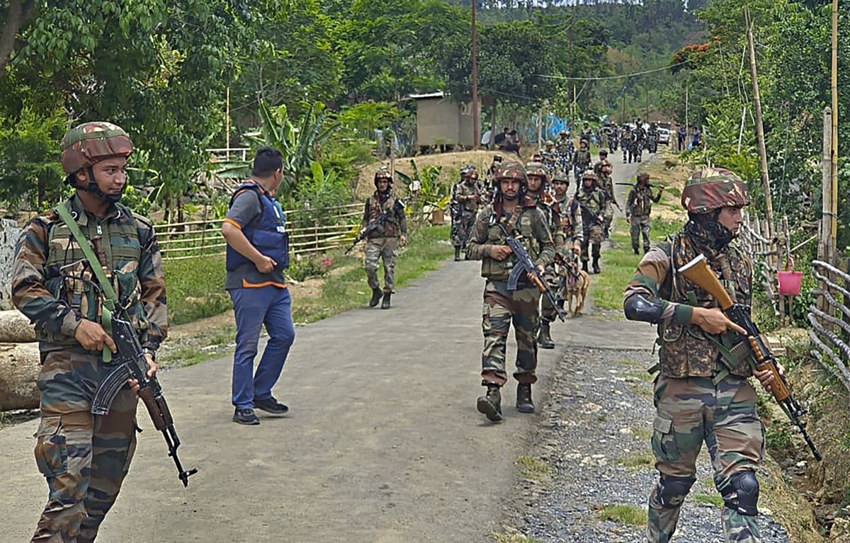 Security forces foil an attempt to loot weapons in Manipur