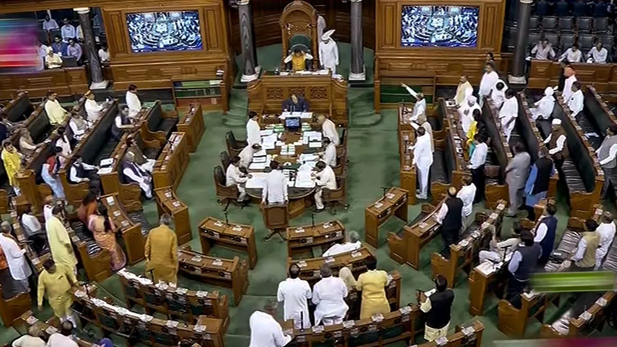 Parliament Monsoon Session LIVE: संसद के मॉनसून सत्र का पहला दिन चढ़ा था हंगामे की भेंट, दूसरे दिन भी भारी बवाल Parliament Monsoon Session Live, Parliament Monsoon Session, Monsoon Session- India TV Hindi