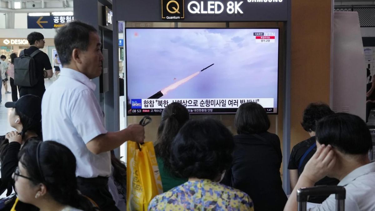 North Korea fires many cruise missiles | नॉर्थ कोरिया ने ताबड़तोड़ दागीं कई क्रूज मिसाइलें