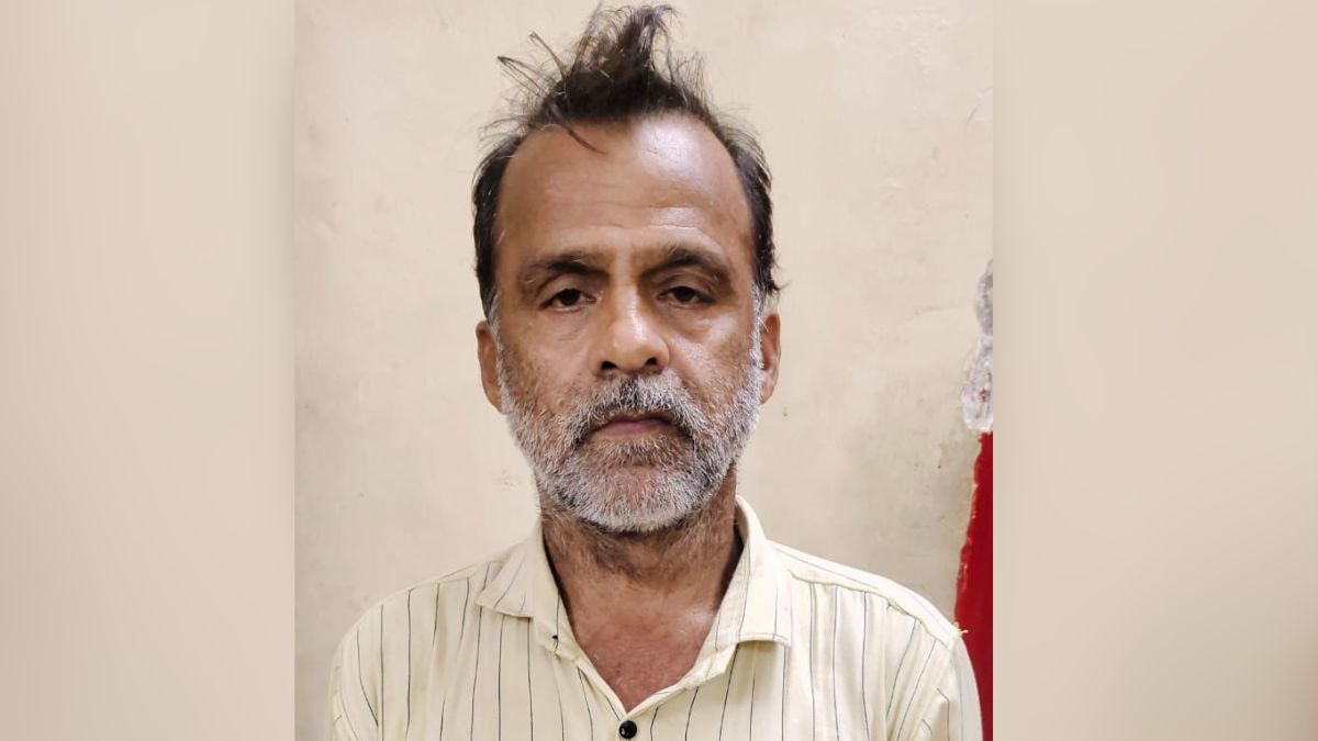 अंडरवर्ल्ड डॉन छोटा शकील गैंग का शूटर गिरफ्तार, 25 साल बाद मिली कामयाबी अंडरवर्ल्ड डॉन छोटा शकील गैंग का शूटर गिरफ्तार, 25 साल बाद मिली कामयाबी