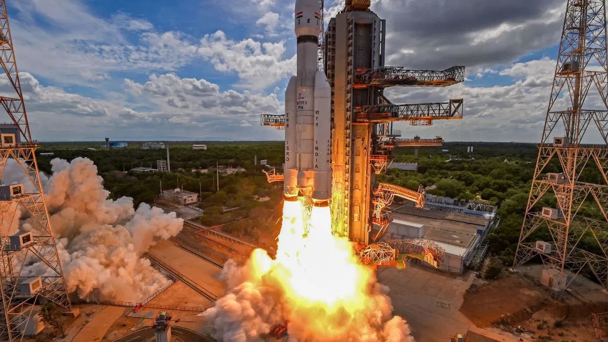 Explainer: भारत के "अटल" इरादों का नगमा और हौसलों की कहानी है चंद्रयान-1 से 3 की यात्रा, दक्षिणी ध्रुव पर लैंडिंग वाला होगा पहला देश! चंद्रयान-3- India TV Hindi