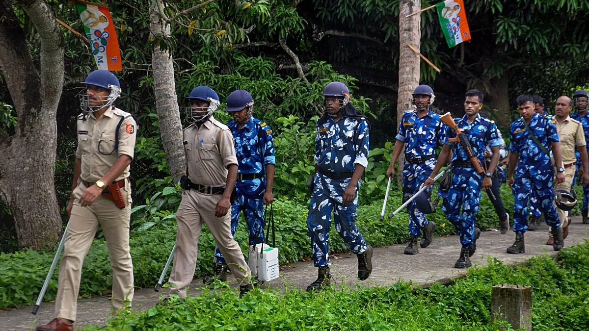 West Bengal Panchayat Chunav Result : बंगाल में आया हुआ है तृणमूल का तूफान, बीजेपी बहुत पीछे west bengal panchayat chunav 2023, bengal election result 2023- India TV Hindi