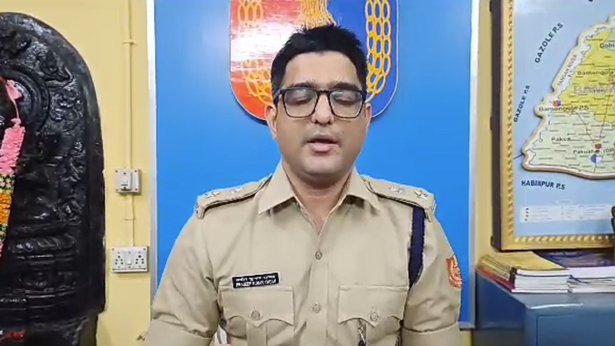 2 women beaten paraded half naked in west Bengal Malda police given big update । मालदा में दो महिलाओं को अर्धनग्न कर घुमाया, पुलिस ने किया चौंकाने वाला खुलासा