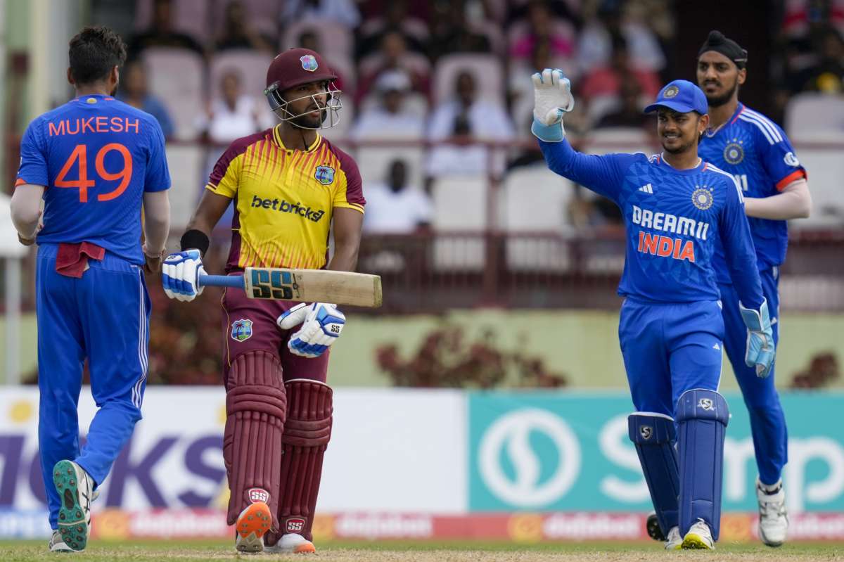 Mukesh Kumar Doubtful to get Place in Team India Playing 11 IND vs IRE T20 Series Jasprit Bumrah | वेस्टइंडीज के खिलाफ इस खिलाड़ी ने खेले थे 9 मुकाबले, अब बेंच पर ही कटेगी पूरी आयरलैंड सीरीज!
