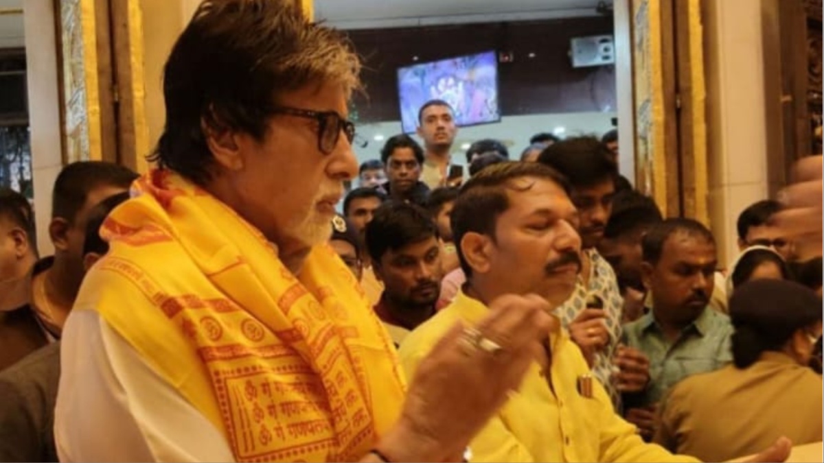 amitabh bachchan visits siddhivinayak temple mumbai before abhishek bachchan film ghoomar release | KBC 15 के शुरू होते ही अमिताभ बच्चन ने किए सिद्धिविनायक गणेश जी के दर्शन