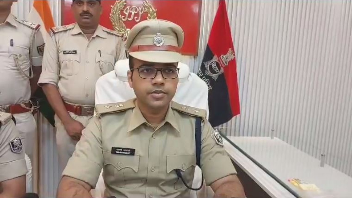 Gopalganj Senior student brutally murdered Aryan confess crime watch video VIDEO: छत पर मर्डर, सीढ़ियों से आते दिखा आरोपी…आर्यन हत्याकांड का हुआ खुलासा