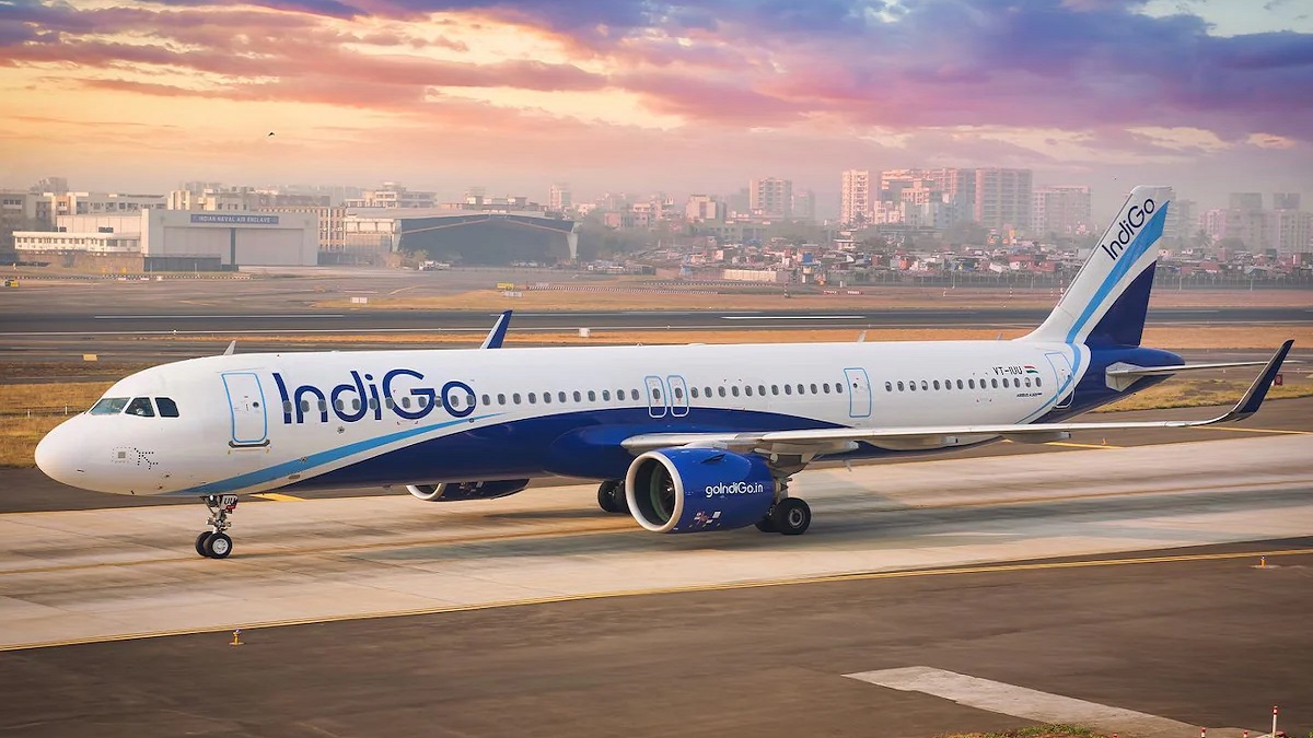 Passenger on board Mumbai-Ranchi flight suffers medical emergency, declared dead in Nagpur hospital । प्लेन में पैसेंजर को होने लगी खून की उल्टी और तोड़ दिया दम