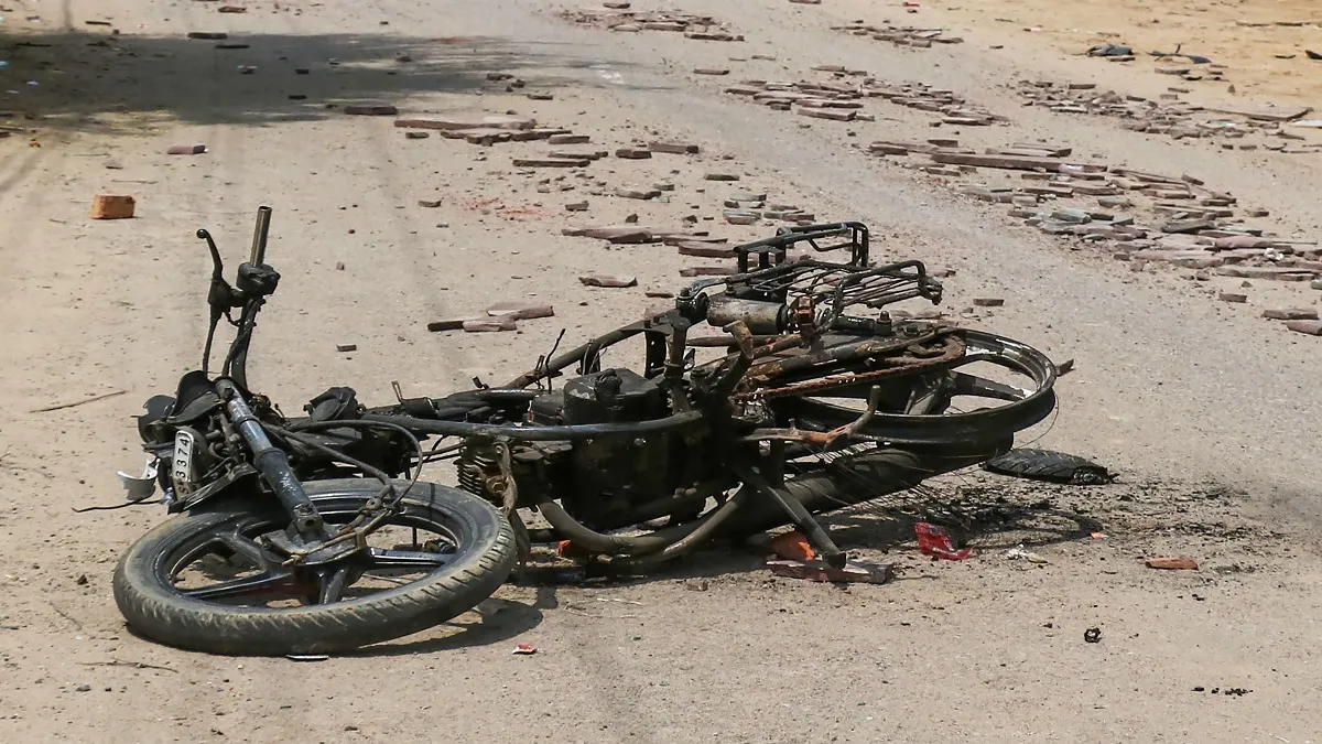 Nuh Violence Live Updates : नूंह में आज भी इंटरनेट पर बैन, अब तक 41 FIR, 116 लोग गिरफ्तार नूंह में हुई हिंसा की तस्वीर- India TV Hindi