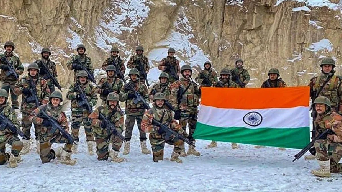गलवान घाटी में झड़प के बाद पूर्वी लद्दाख में वायुसेना ने तैनात किए 68 हजार से अधिक सैनिक और ये घातक हथियार , चीन दंग प्रतीकात्मक फोटो- India TV Hindi