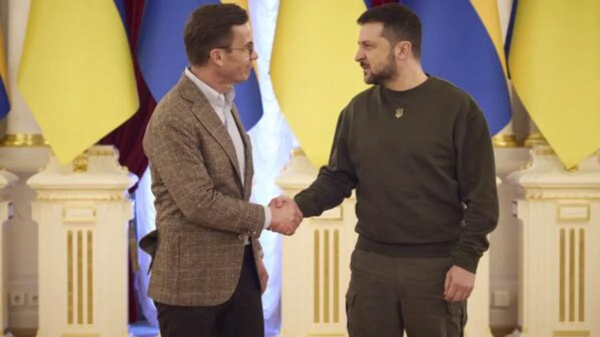 रूस के साथ युद्ध के बीच अचानक स्वीडन पहुंचे यूक्रेन के राष्ट्रपति जेलेंस्की, जानें क्या है होने वाला यूक्रेन के राष्ट्रपति व्लादिमिर जेलेंस्की पहुंचे स्वीडन।- India TV Hindi