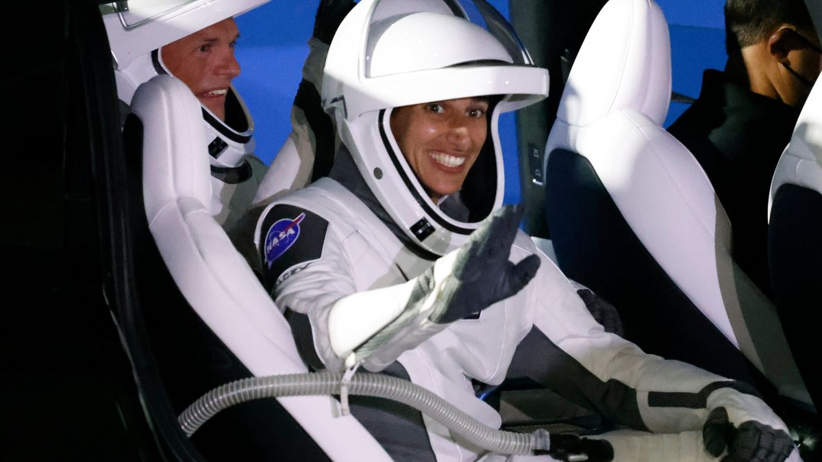 4 countries flew into space with SpaceX rocket including Russia/अमेरिका और रूस में जमीन पर दुश्मनी,मगर आसमान में दोस्ती का नया अवतार; स्पेसएक्स रॉकेट से इन 4 देशों ने भरी अंतरिक्ष की उड़ान