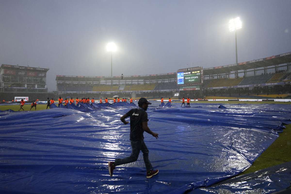 Asia Cup 2023 LIVE score IND vs PAK live updates india vs pakistan colombo match updates | बारिश के चलते आज नहीं हो पाया मैच, अब कल रिजर्व डे पर पूरा होगा मुकाबला