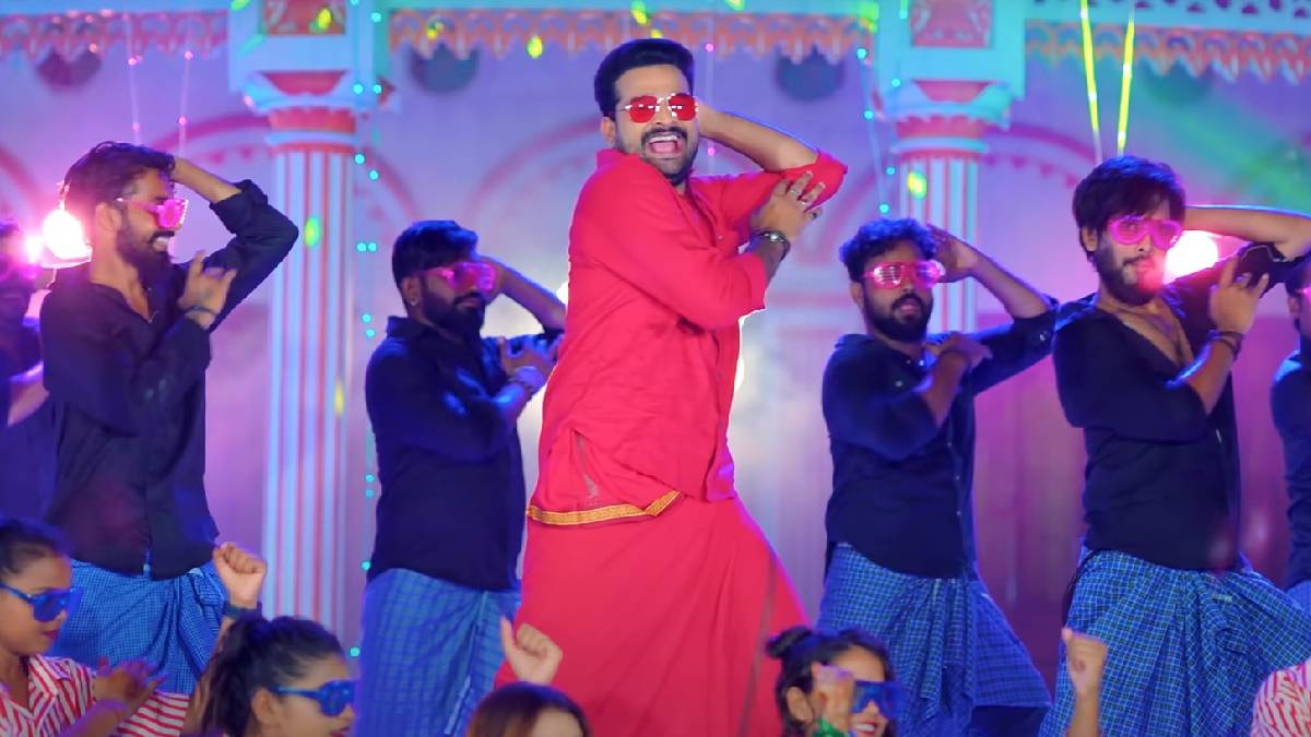 Lungi Mein Bhojpuriya Dance created a stir on the internet, Ritesh Pandey VIDEO got millions of views | ‘लुंगी में भोजपुरिया डांस’ ने मचाया इंटरनेट पर बवाल, रितेश पांडे के VIDEO को मिले लाखों व्यूज