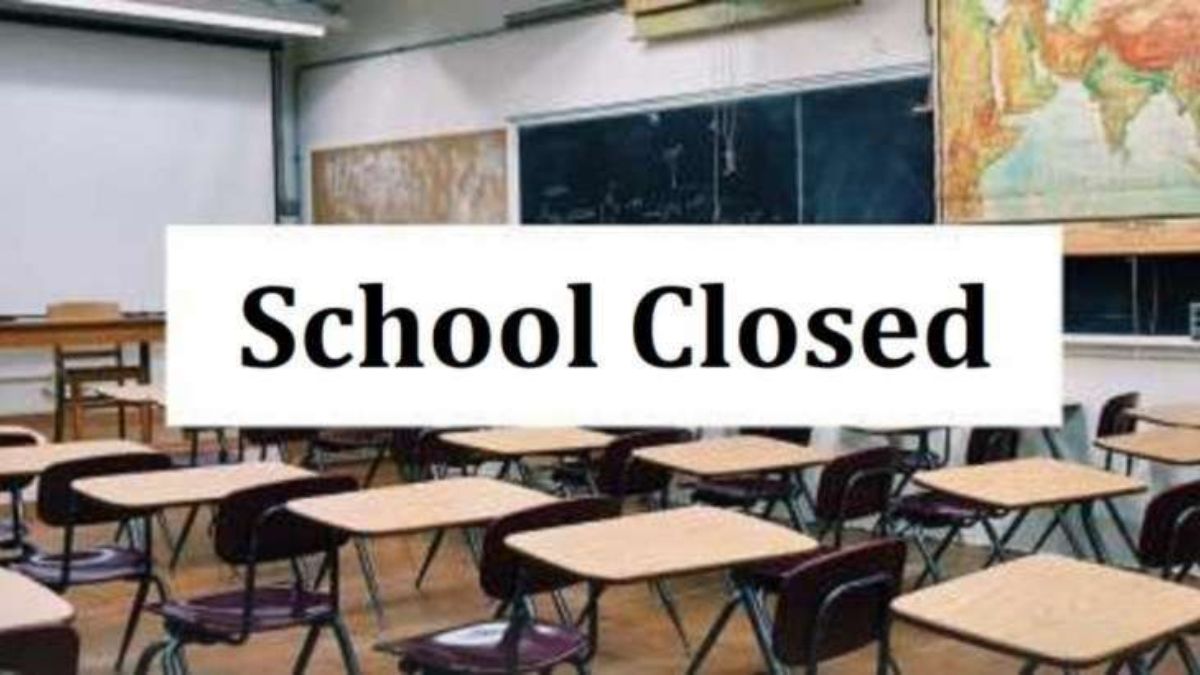 Weather Update Uttar Pradesh Heavy Rain School closed Barabanki Gonda Lakhimpur Khiri Noida Greater । भारी बारिश के कारण फिर यूपी के कई जिलों में बंद हुए स्कूल देखें लिस्ट में कहीं आपका शहर भी तो नहीं
