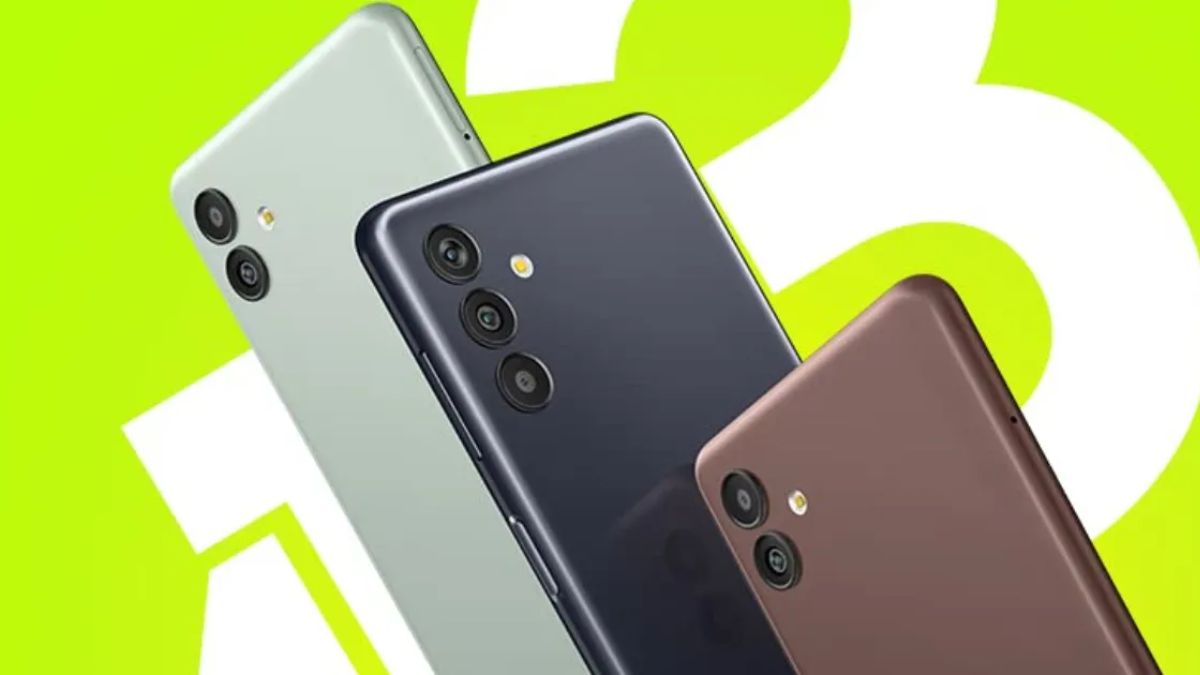 samsung slashed the price of galaxy f13 galaxy m13 and galaxy m04 galaxy f04 check latest Price । Amazon Flipkart Sale Offer: Samsung का बड़ा ऑफर, त्योहारी सीजन में 4 स्मार्टफोन के घटा दिए दाम